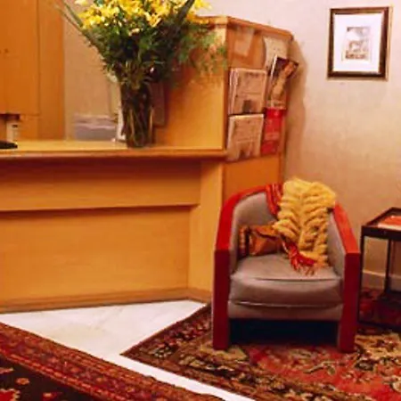 Mercure Opera Grands Boulevards Paris